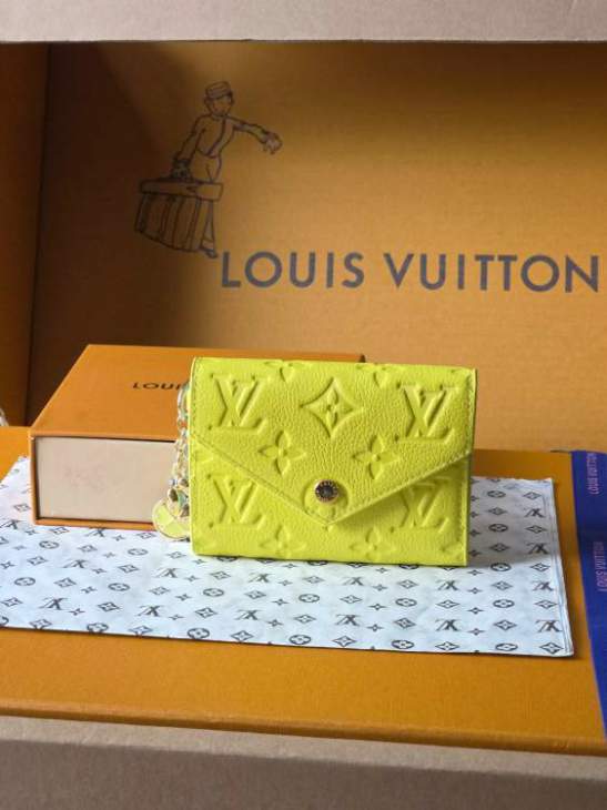 Picture of Louis Vuitton Wallets _SKUfw233561500fw